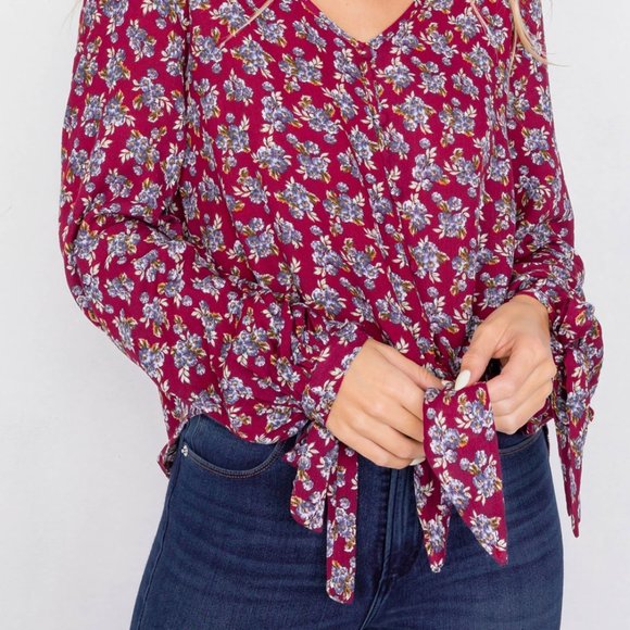 🎀Burgundy High-low Center Tie Scoop Neck Blouse🎀 - Picture 3 of 5